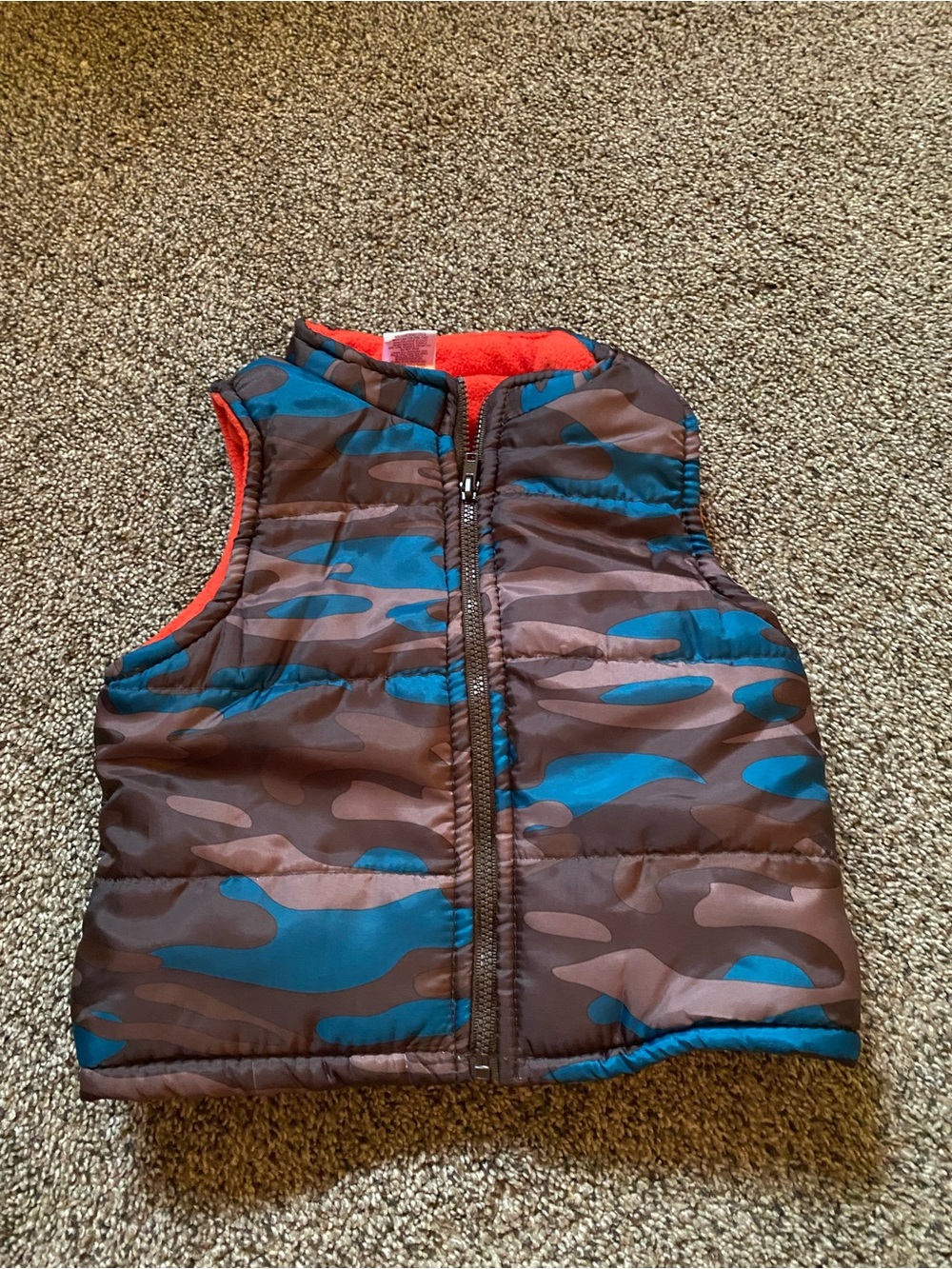 Boy’s 12M Camouflage and Fleece Vest